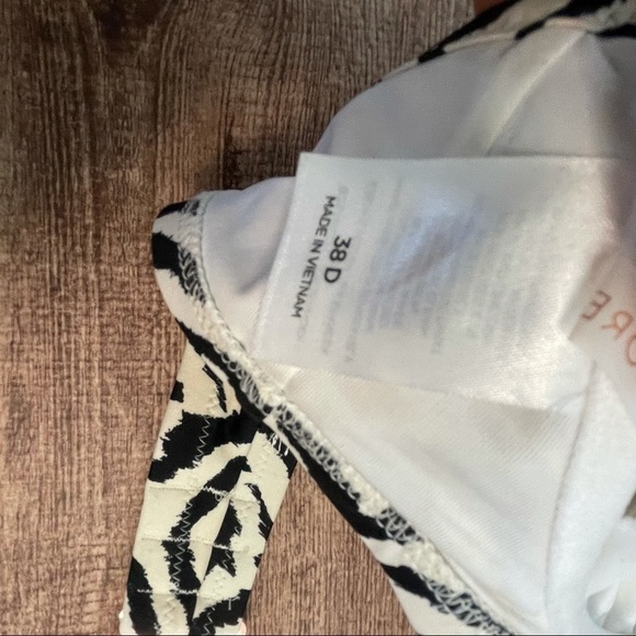 Shade & Shore Zebra Print Bralette Bikini Top - Picture 4 of 7